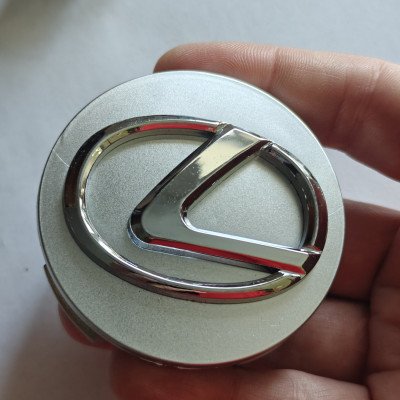 Ковпачки (заглушки) у диски срібні Lexus 62\55,6мм, 42603-30590